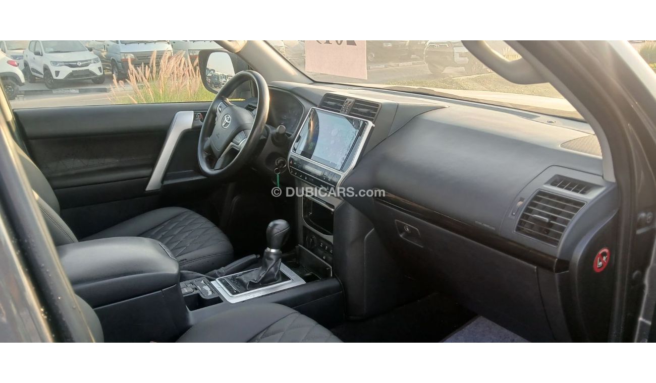 Toyota Prado Toyota landcruise prado 2019Model diesel Transmission. Automatic Interior.Black  leather seats 7 sea