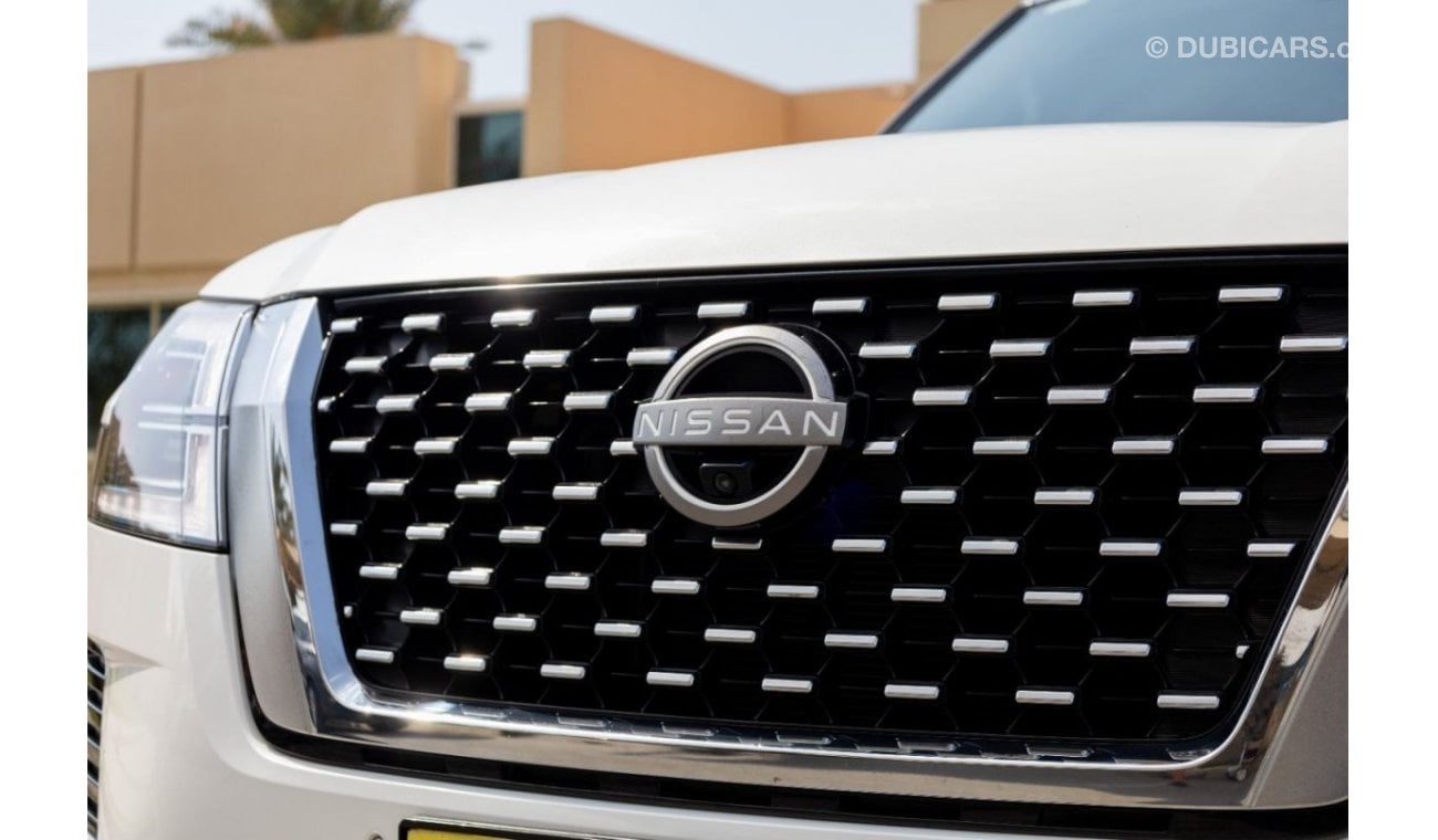 نيسان باترول Nissan Patrol Platinum 2024 GCC under Agency Warranty and Service Contract with Flexible Down-Paymen