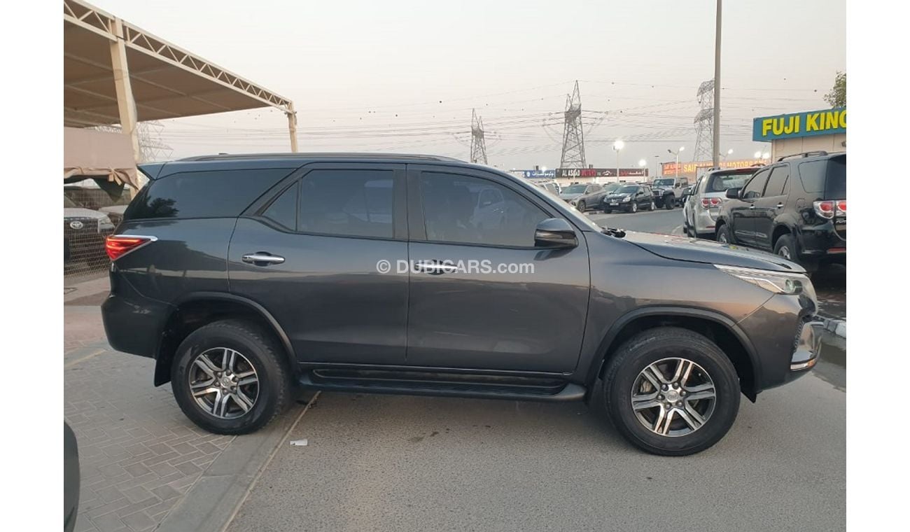 Toyota Fortuner 2.7L (PETROL) - EXCELLENT CONDITION