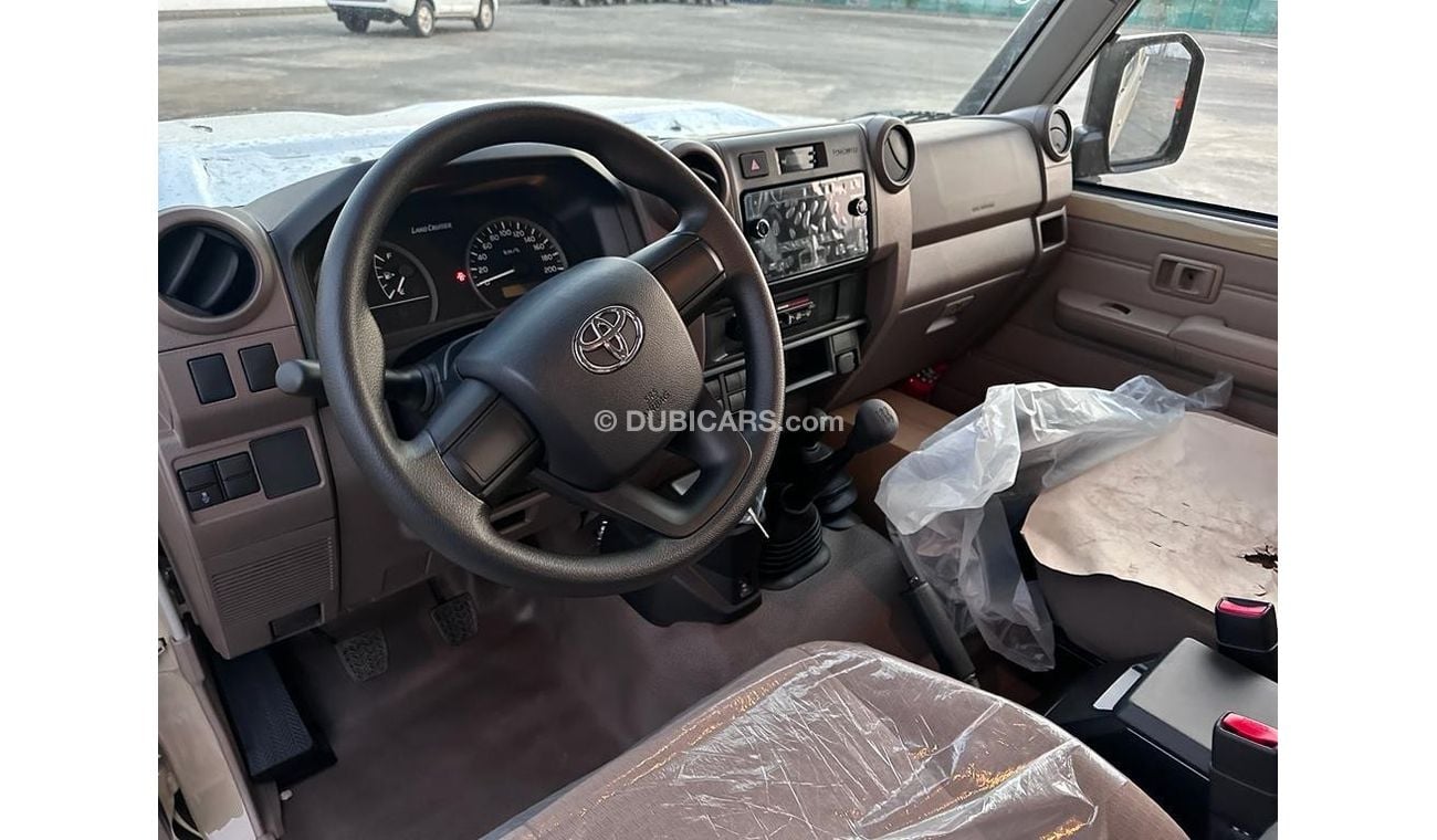 Toyota Land Cruiser Pick Up 4.5 L Diesel V8 GCC Specs D/C