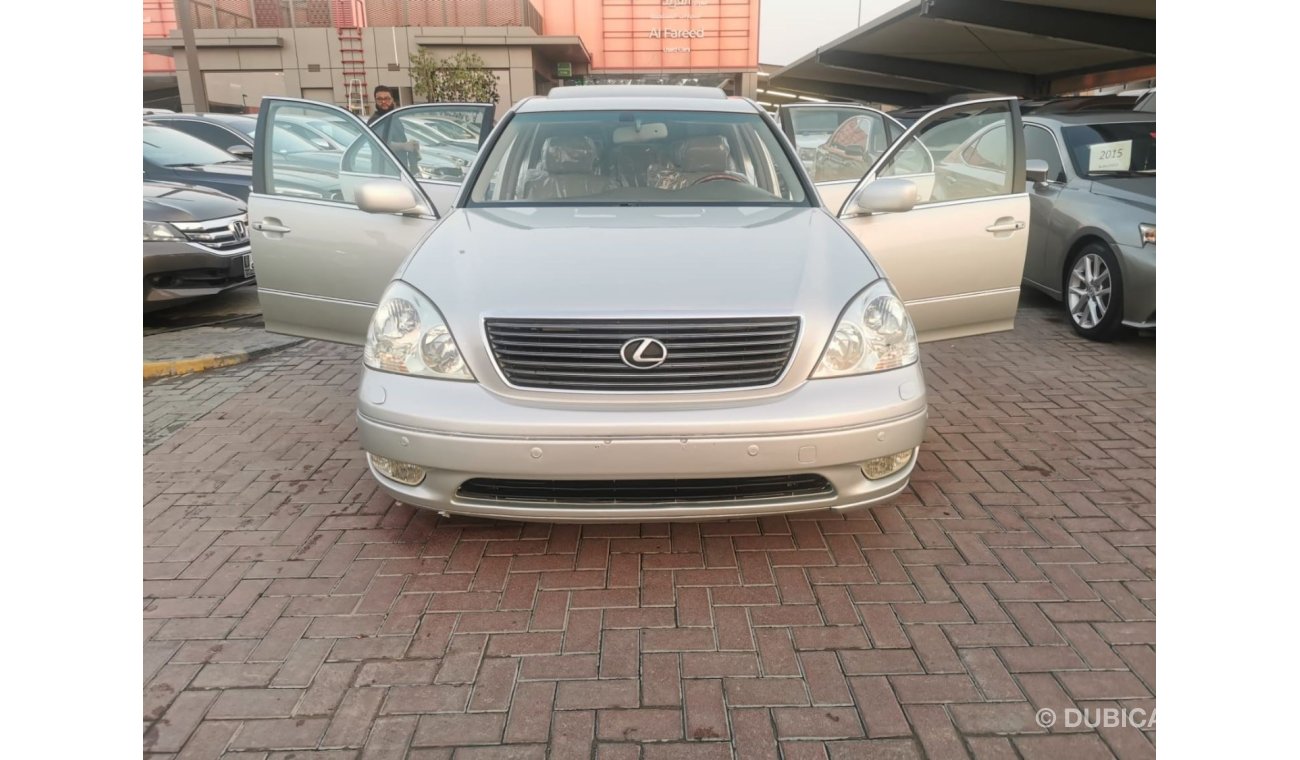 Lexus LS 430 In excellent condition and requires no expenses