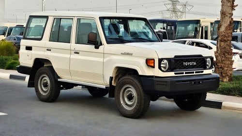 تويوتا لاند كروزر هارد توب LC76 / V6 / 4.2L DIESEL / M/T / POWER WINDOWS WITH LEATHER/ 4WD (CODE # 68037)