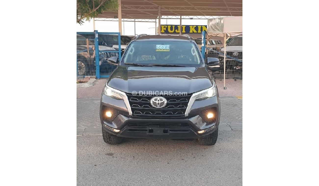 Toyota Fortuner 2.7L (PETROL) - EXCELLENT CONDITION