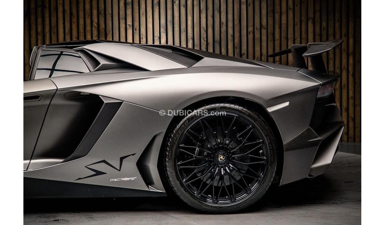 Lamborghini Aventador 6.5 V12 LP 750-4 Superveloce Roadster RIGHT HAND DRIVE