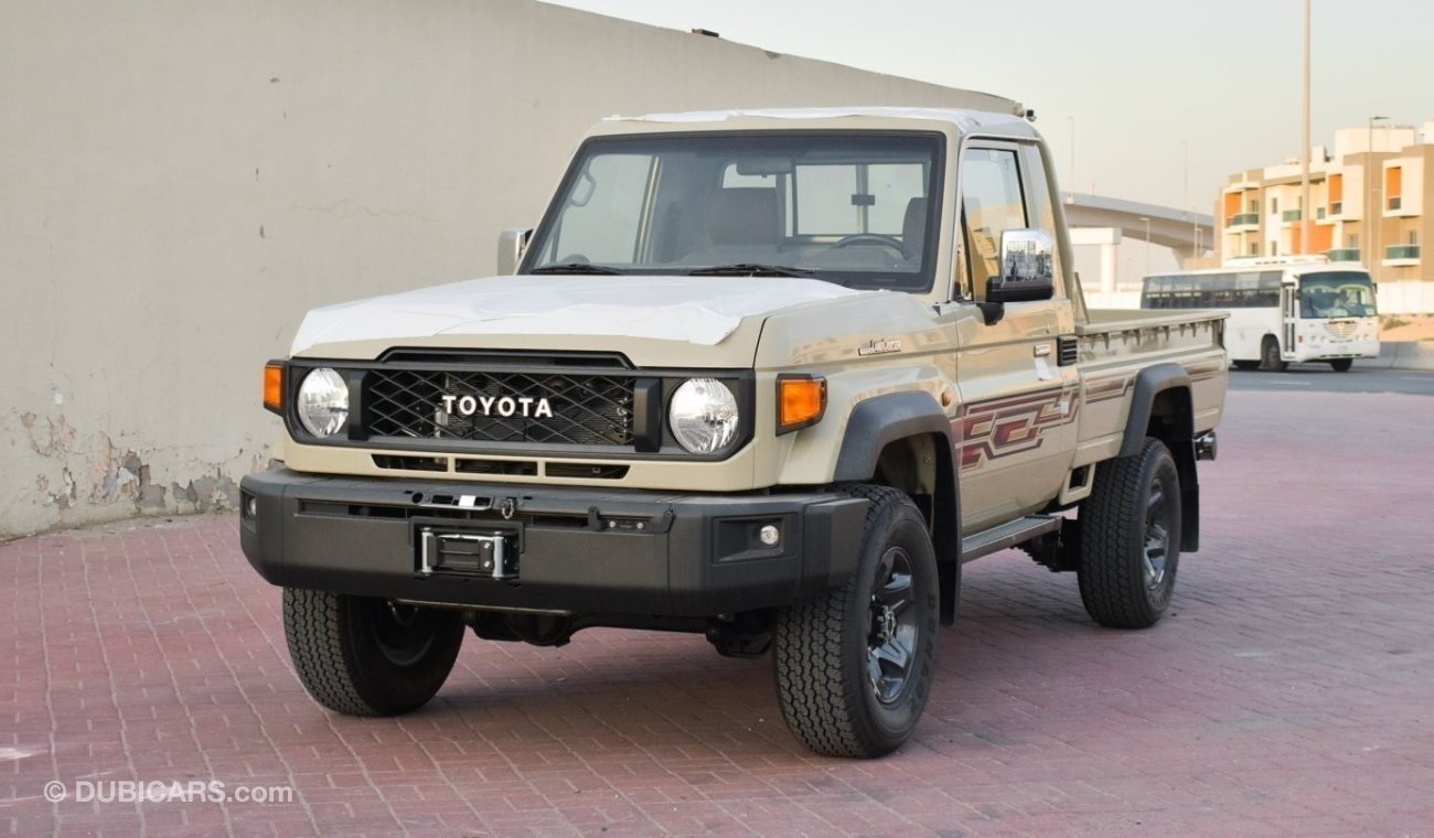 تويوتا لاند كروزر بيك آب LC79 Pickup 4.0L A/T Petrol 2024 Model Full Option