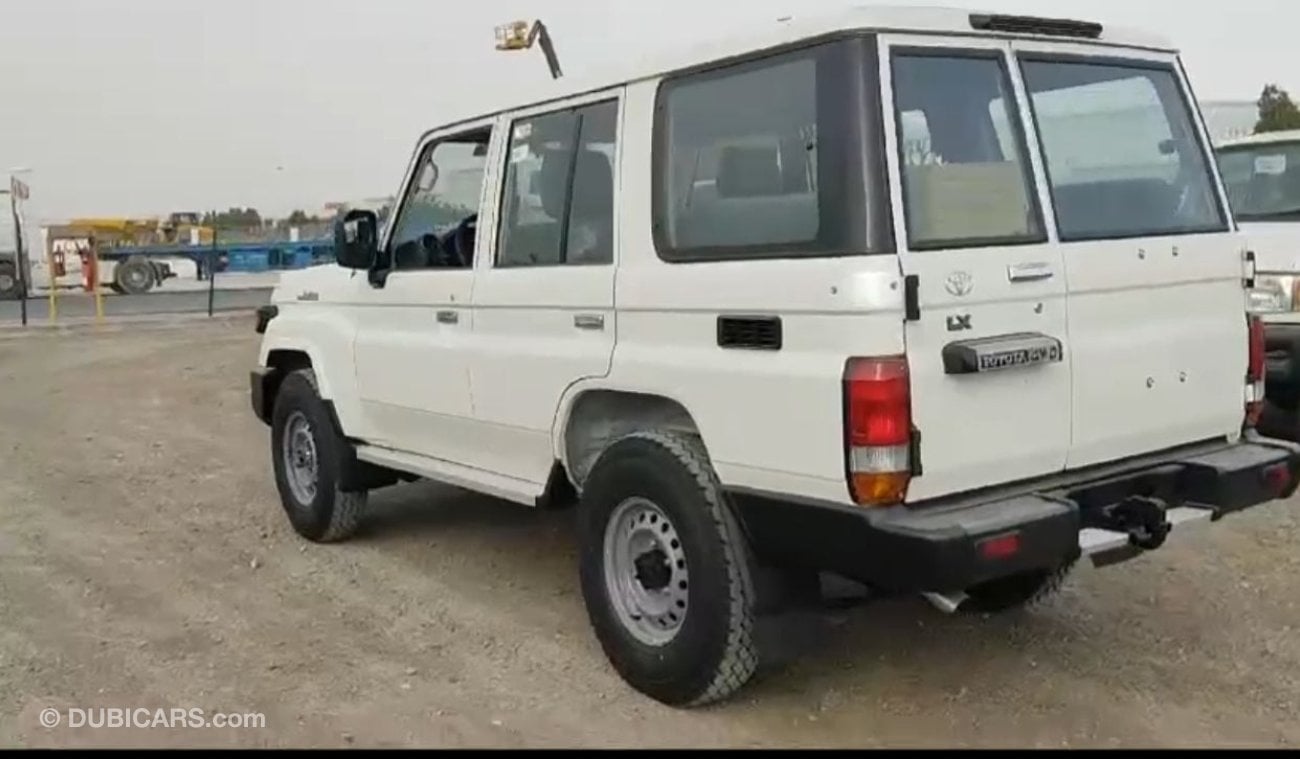 تويوتا لاند كروزر هارد توب LC76 4.2L MT DIESEL 5 DOORS