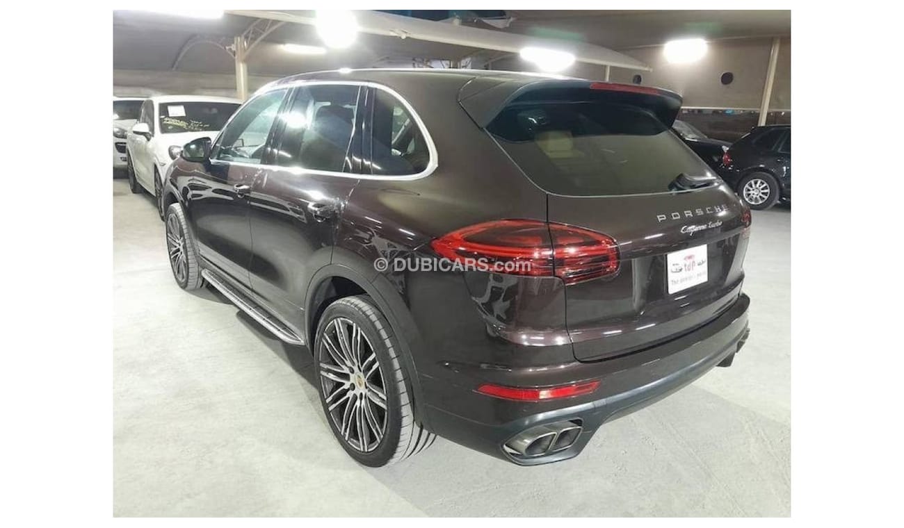 بورش كايان PORSCHE CAYENNE TURBO 4.8L 2016 SPORTS CHRONO PACKAGE WITH PDLS, AIR SEATS, SEAT AND STEERING HEATER