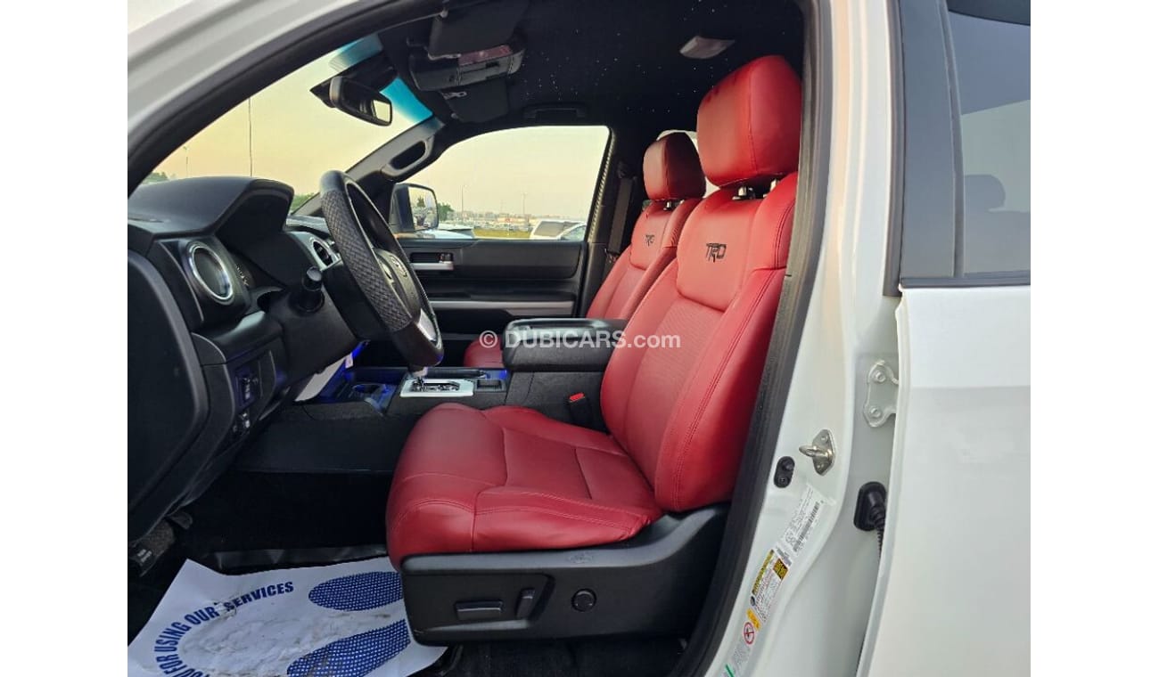 Toyota Tundra 2019 Model 4x4 , leather seats and with spacial interior