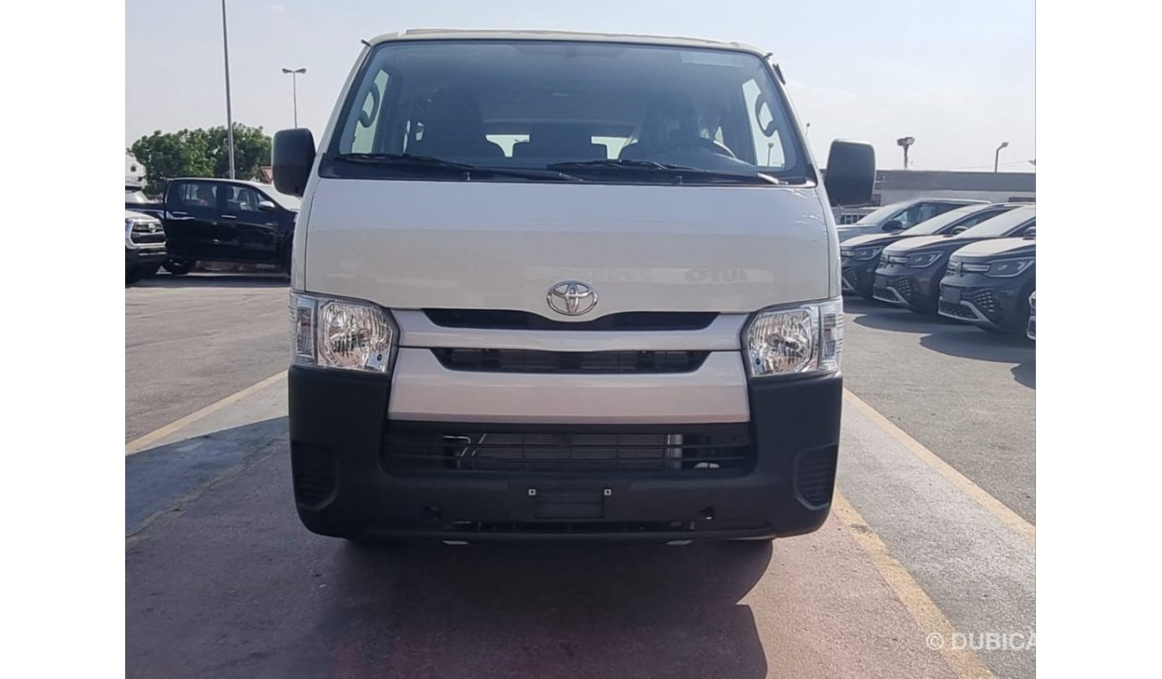 تويوتا هاياس TOYOTA HIACE VAN 2.5L DIESEL M/T STANDARD ROOF MY 2024