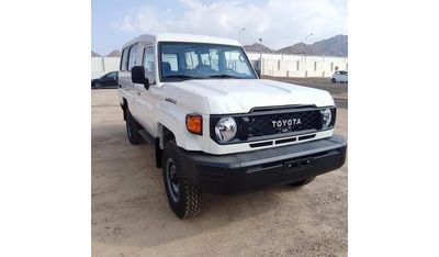 تويوتا لاند كروزر 70 2025 Toyota Land Cruiser LC78 (3-Door) Hardtop 4.2L 6-Cyl Diesel M/T 4x4 Export Only