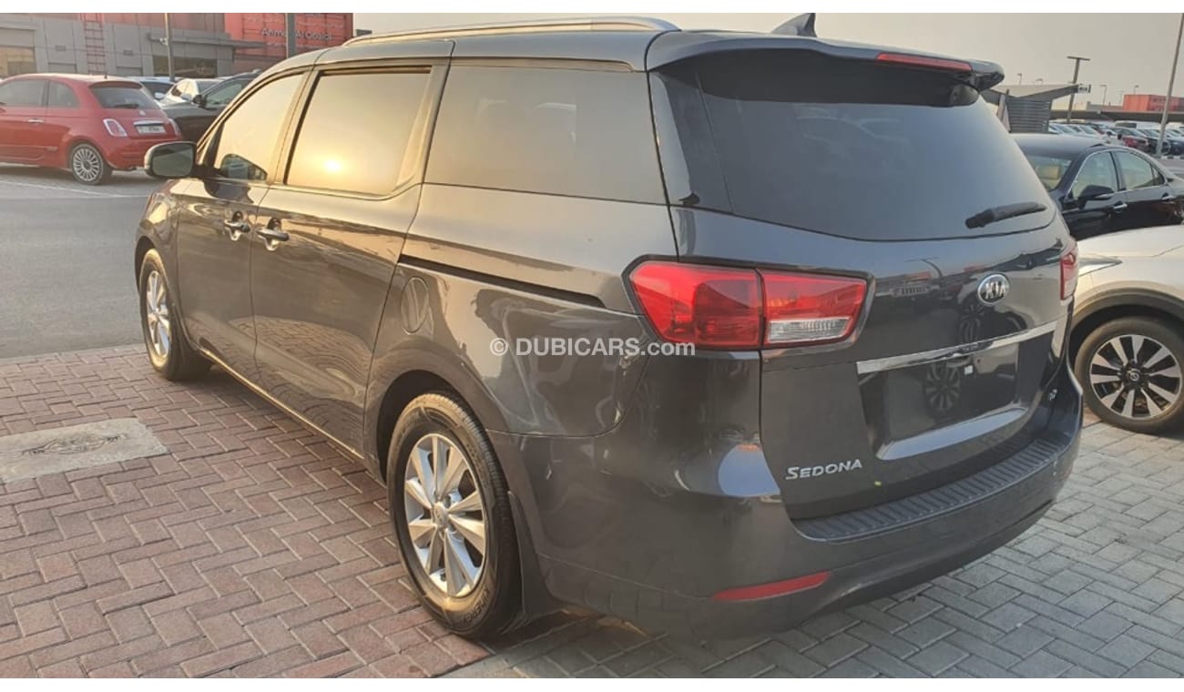 Kia Sedona Lx 3.3L 6V without accident