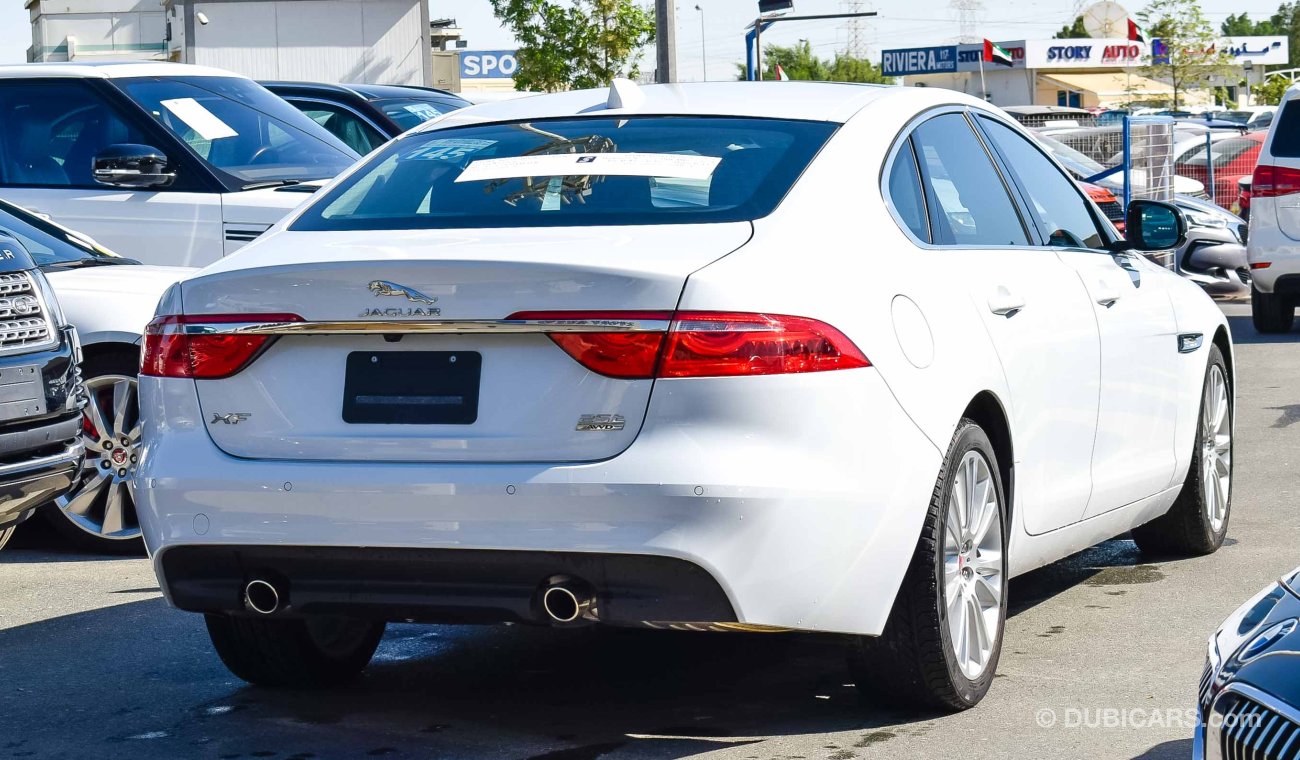 جاكوار XF 2.5t AWD