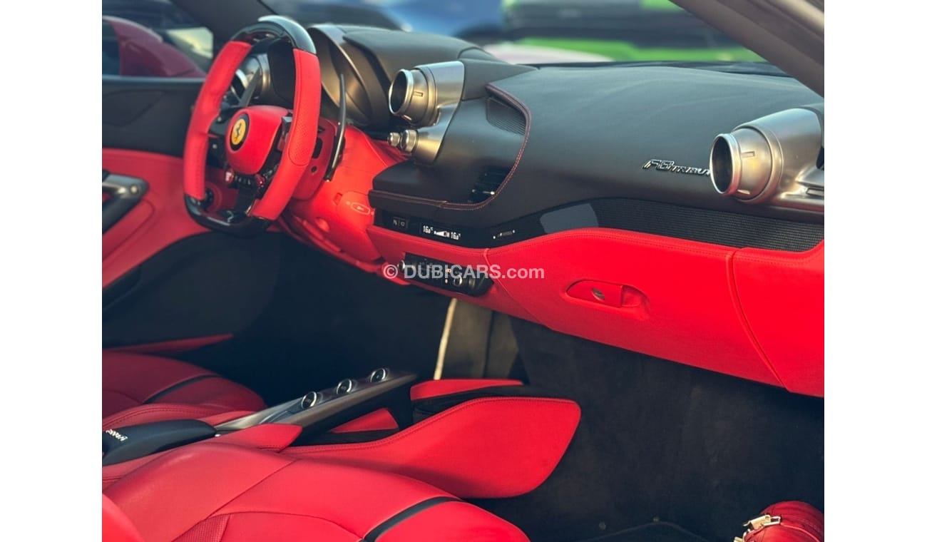 Ferrari F8 Tributo 3.9T V8