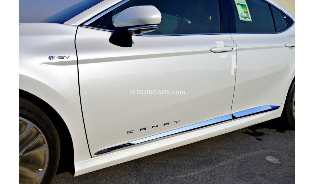 تويوتا كامري 2025 TOYOTA CAMRY HYBRID LUMIERE 2.5L PETROL 5-SEATER AUTOMATIC