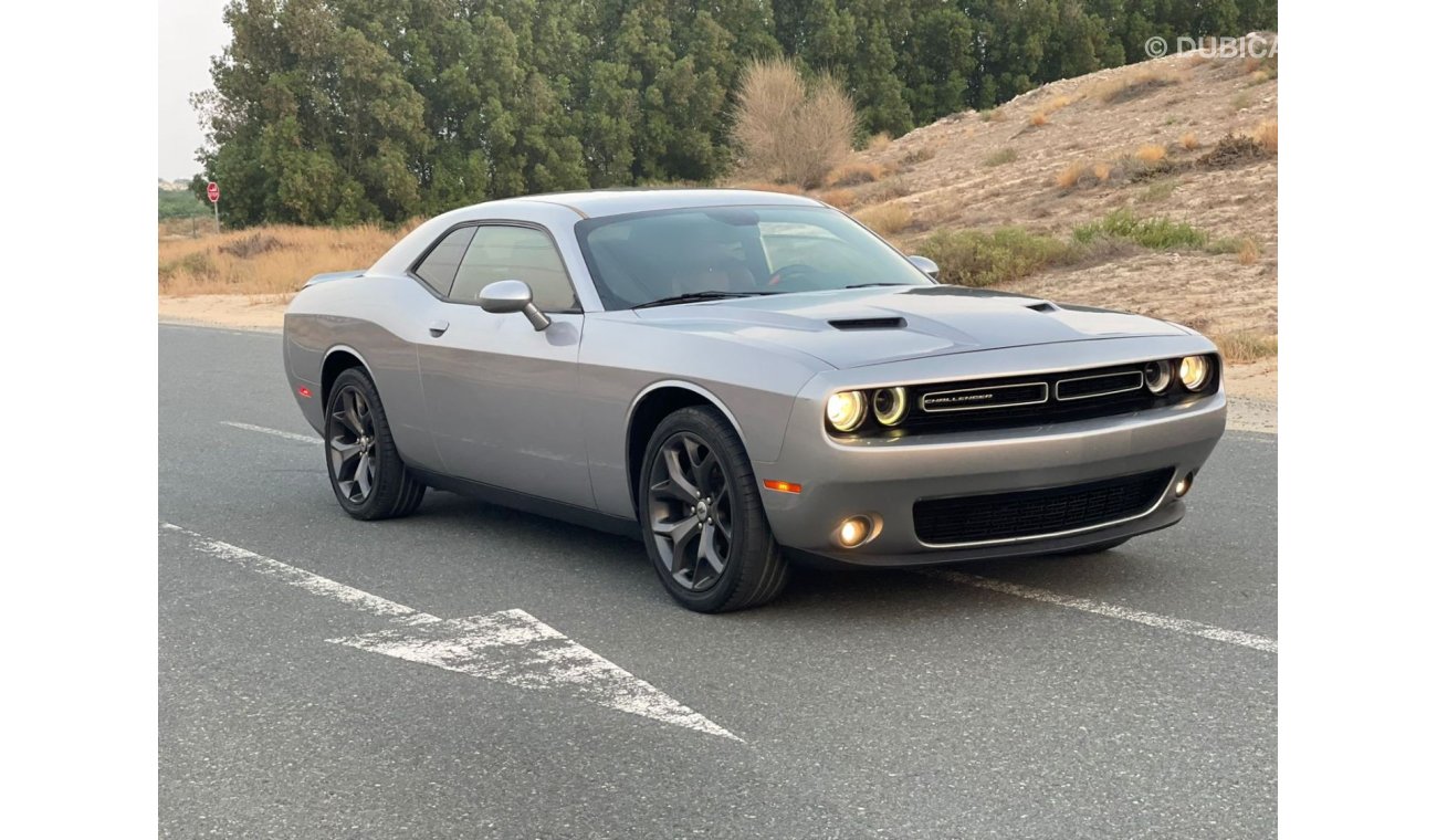 Dodge Challenger SXT Supertrack