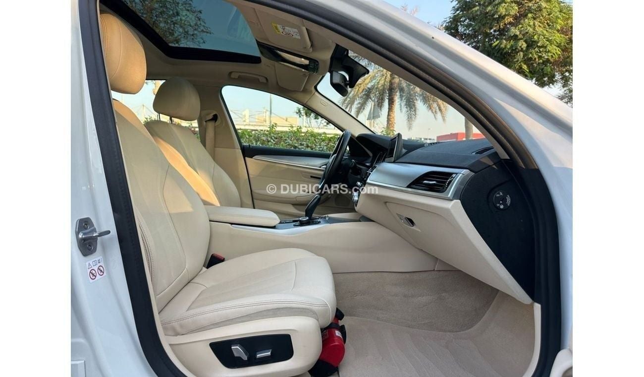 بي أم دبليو 520i Executive 1.6L Executive 2.0L BMW 520i / V4 / GCC / 2019 / Single Owner / Full Service History From