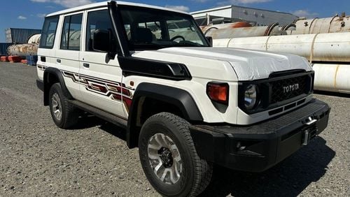 Toyota Land Cruiser Hard Top 4.0L LX AT GRJ76 FOR EXPORT