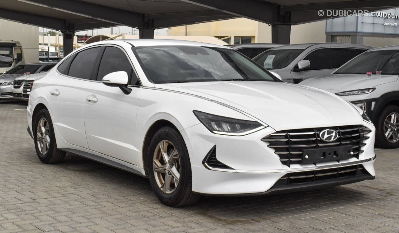 Hyundai Sonata Mid option خاليه من الحوادث