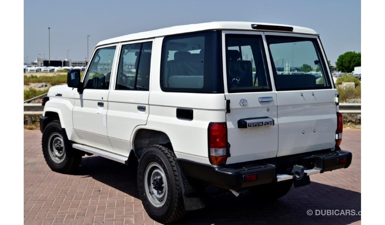 تويوتا لاند كروزر هارد توب 2024 TOYOTA LAND CRUISER 76 HARDTOP V6 4.2L DIESEL 4WD 9-SEATER MT