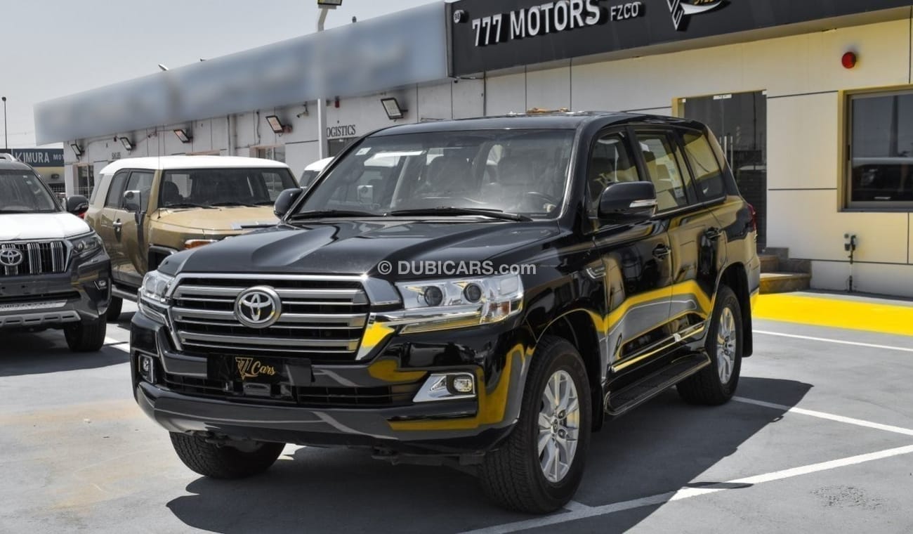 تويوتا لاند كروزر TOYOTA LAND CRUISER VXR | 5.7L V8 | 2021 | GCC