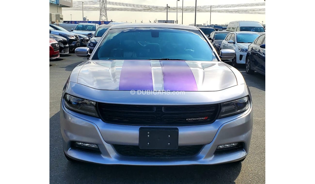 Dodge Charger SXT DODGE CHARGER SILVER 2018