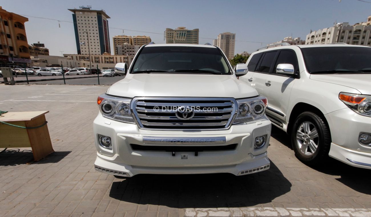 Toyota Land Cruiser GXR 60th Anniversary Edition