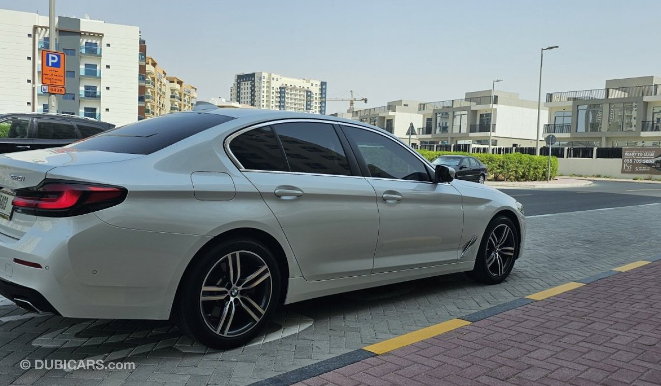 BMW 520i under warranty till 2026