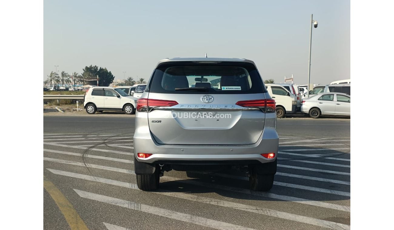 Toyota Fortuner EXR, 2.7L Petrol, Alloy Rims, Rear Parking Sensor, Rear A/C, 4WD (LOT 5343)