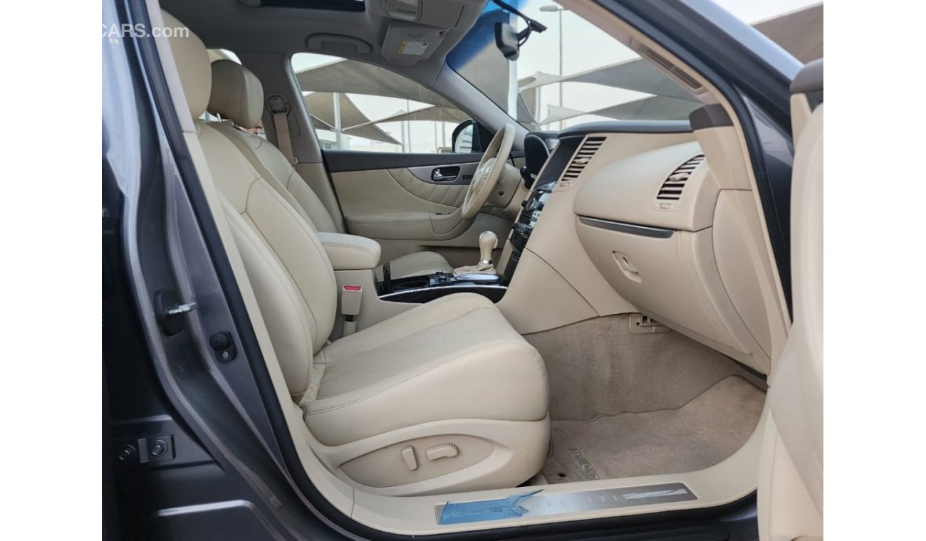 Infiniti QX70 Limited Infiniti QX 70 _GCC_2019_Excellent Condition _Full option