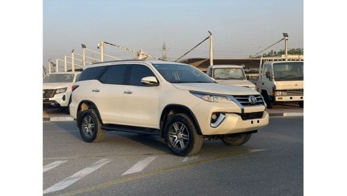 Toyota Fortuner 2017 Toyota Fortuner EXR 2.7L V4 - AWD 4x4 - 7 Leather Seats - Without Accident -