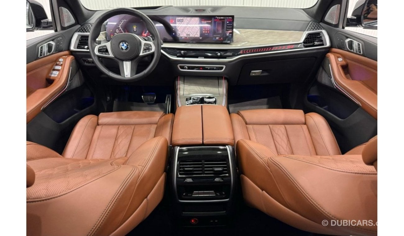 بي أم دبليو X7 2023 BMW X7 xDrive40i M-Sport, Feb 2028 BMW Warranty + Service Pack, Full Options, Very Low Km, GCC