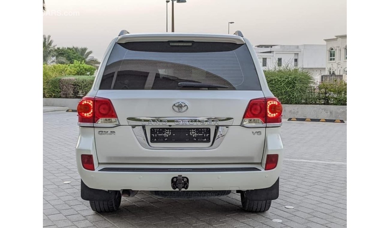 تويوتا لاند كروزر 2013 GXR V4 Full Option In Excellent Condition