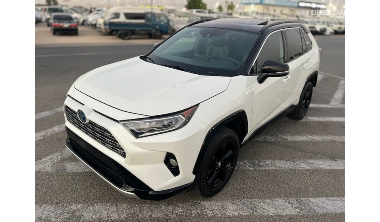 Toyota RAV4 Toyota rav4 2019 XSE Hybrid 2.5 V4 4X4 Sunroof leather seats push start left hand drive