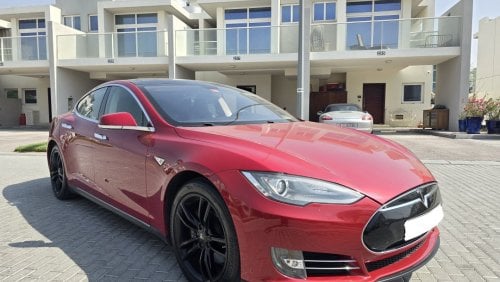 تسلا Model S 85 - GCC - Full Tesla Service History