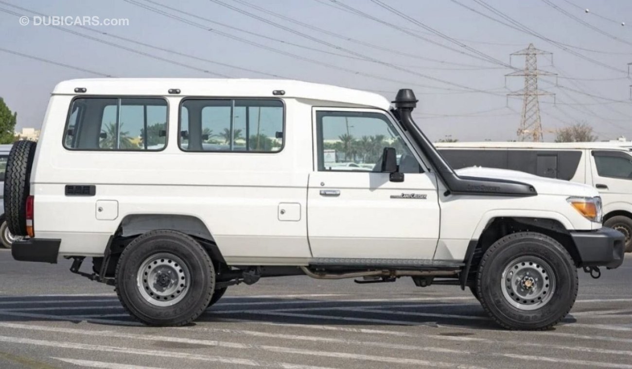 تويوتا لاند كروزر هارد توب LAND CRUISER HARDTOP LC 78 3 DOORS 4.2L DIESEL V6 2024