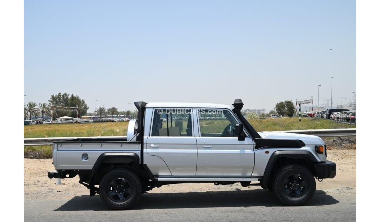 تويوتا لاند كروزر بيك آب Double Cab V8 4.5L Diesel MT with Front / Rear Diff Lock, Black Wheels, Winch