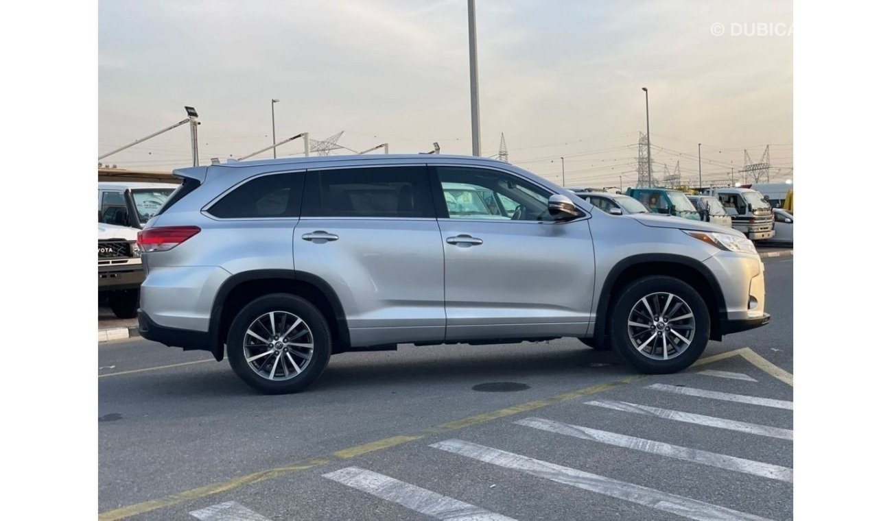 Toyota Highlander 2018 Toyota Highlander XLE 4x4 3.5L V6 Full Option 7 Seater -