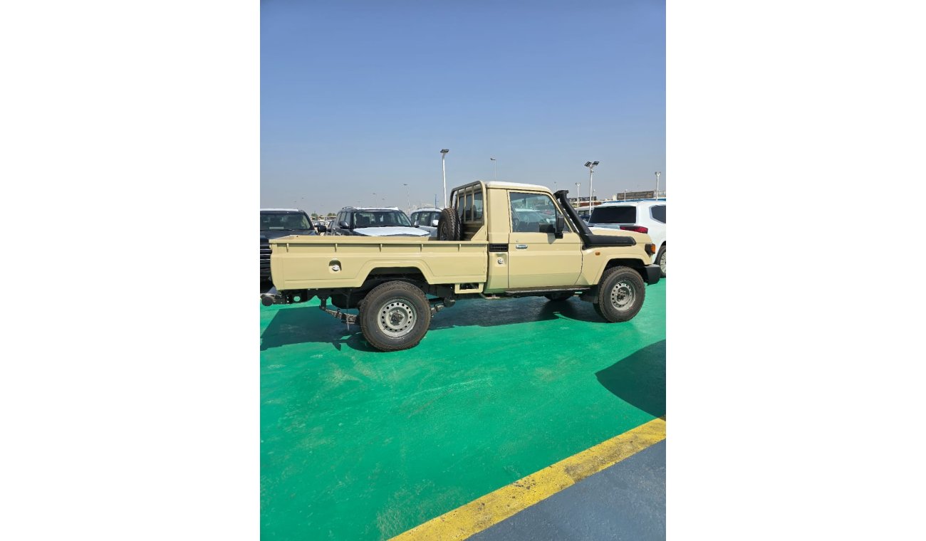 Toyota Land Cruiser Pick Up SINGLE CAB 4.0L PETROL A/T 2024 GCC