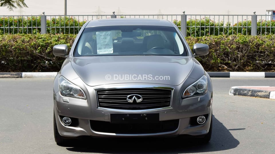 Infiniti Q70 S for sale: AED 99,000. Grey/Silver, 2014