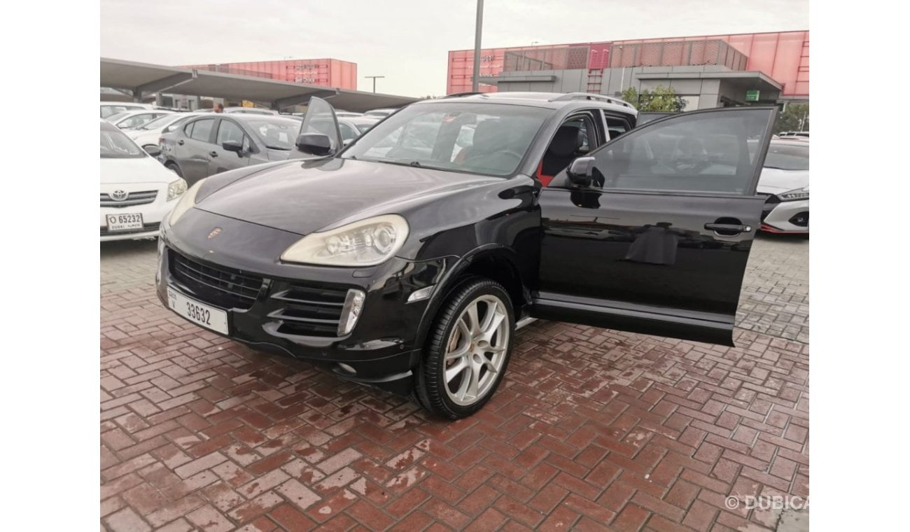 Porsche Cayenne In excellent condition and requires no expenses