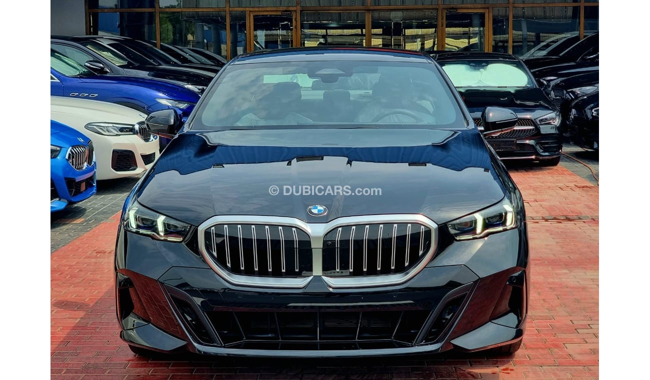 بي أم دبليو 520i M Sport 5 years Warranty & Service 2024 GCC