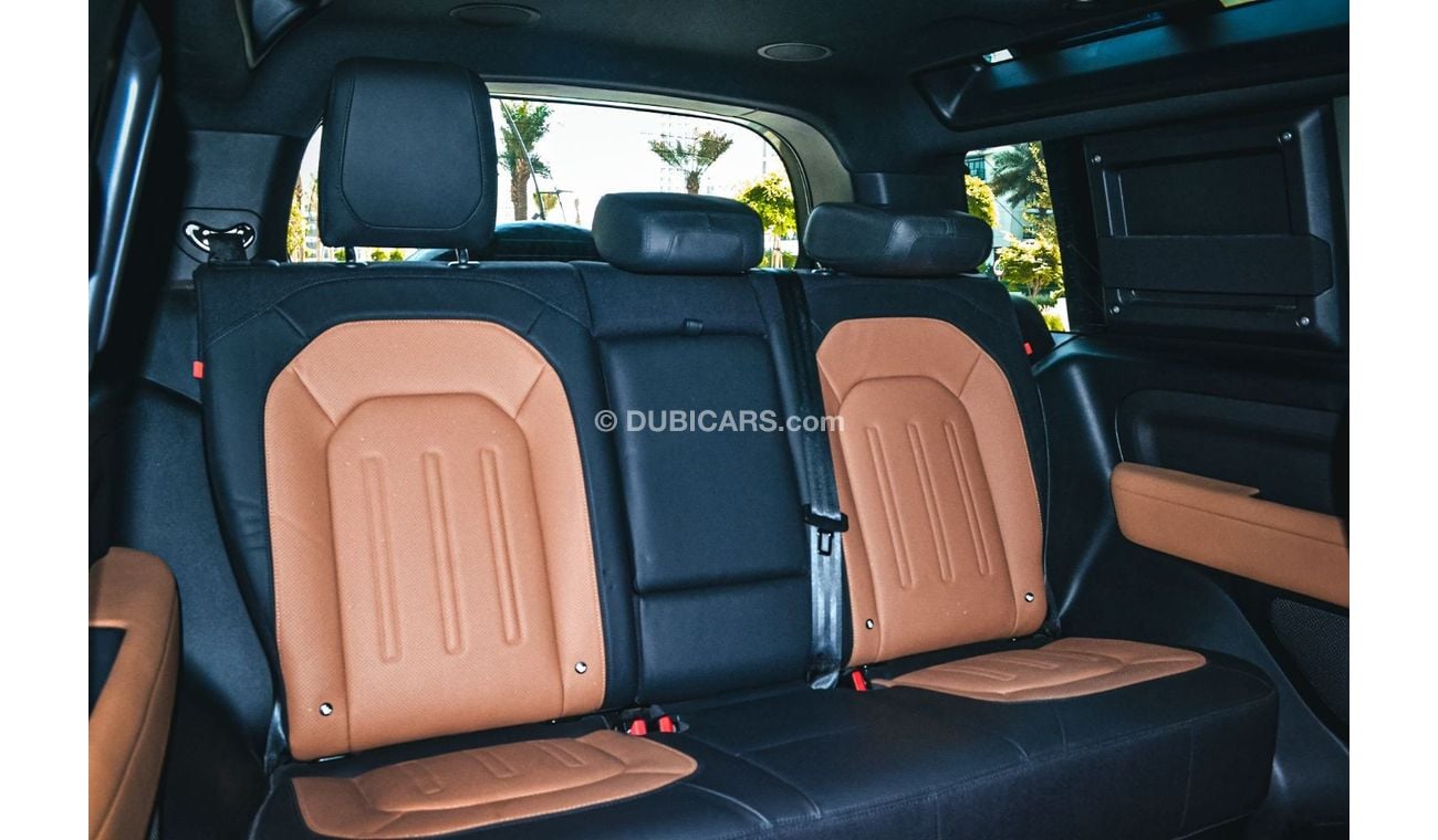 لاند روفر ديفندر 90 X-Dynamic S P400 3.0L Range Rover Defender 90 X-Dynamic P400 V6 2021 Fully loaded In Perfect Cond