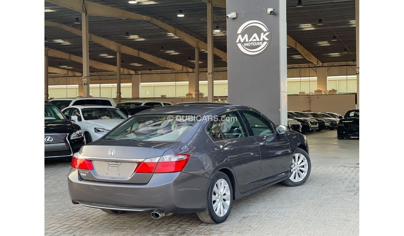 هوندا أكورد DX 2.4L ACCORD 2.4 V4 / LOW MILEAGE / FULL OPTIONS / IN PERFECT CONDITION