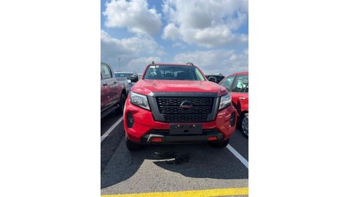 نيسان نافارا Nissan Navara PRO-4X AT 4x4  FULL Automatic