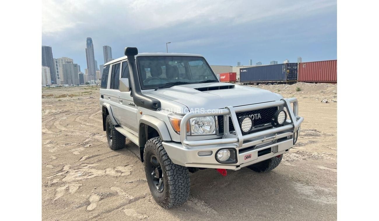 Toyota Land Cruiser Hard Top