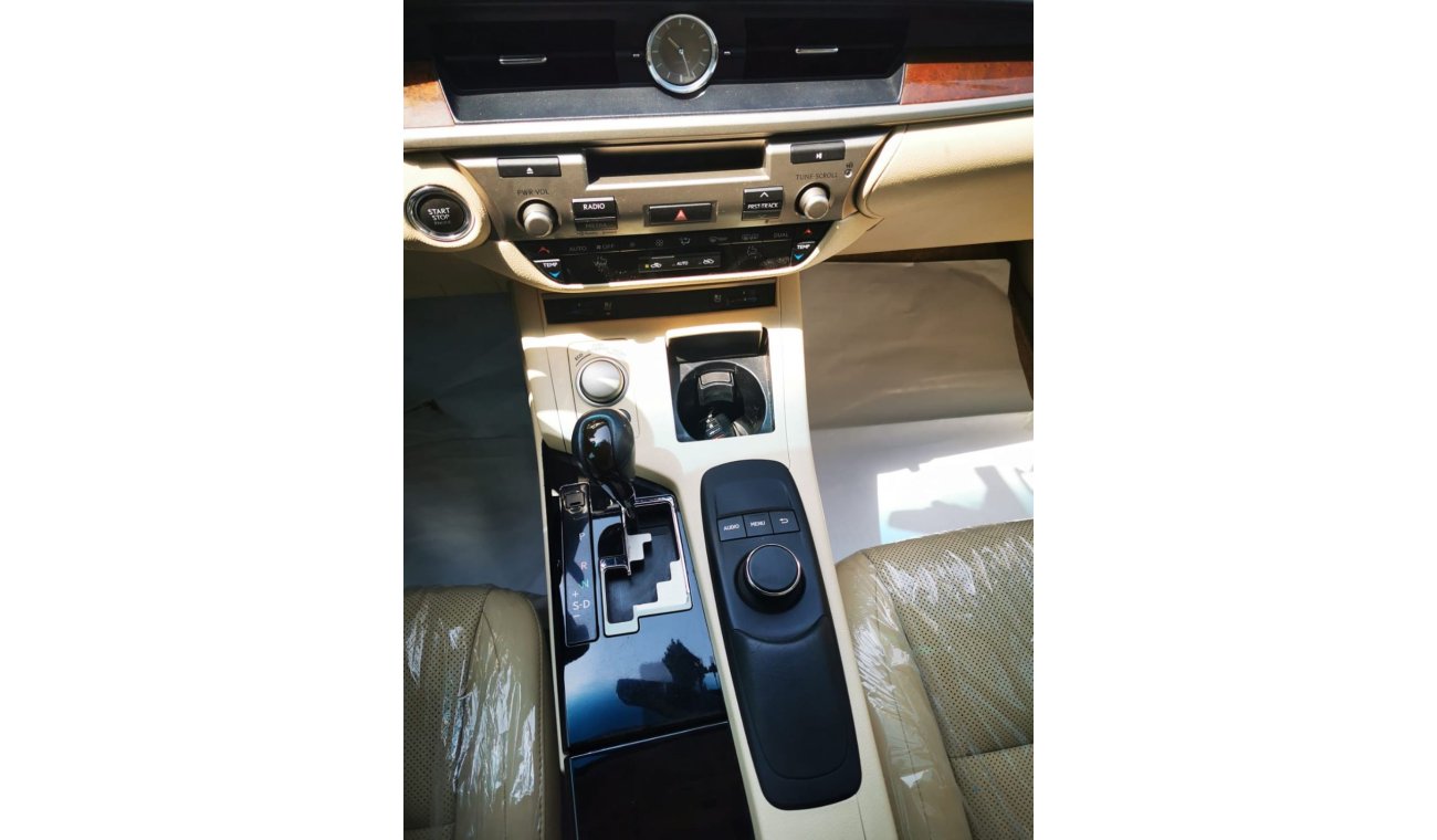 Lexus ES350 Platinum Very Clean Car