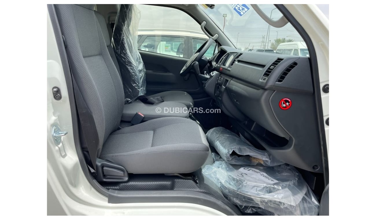 تويوتا هاياس Toyota Hiace Std roof, 2.5l diesel, 2023 model