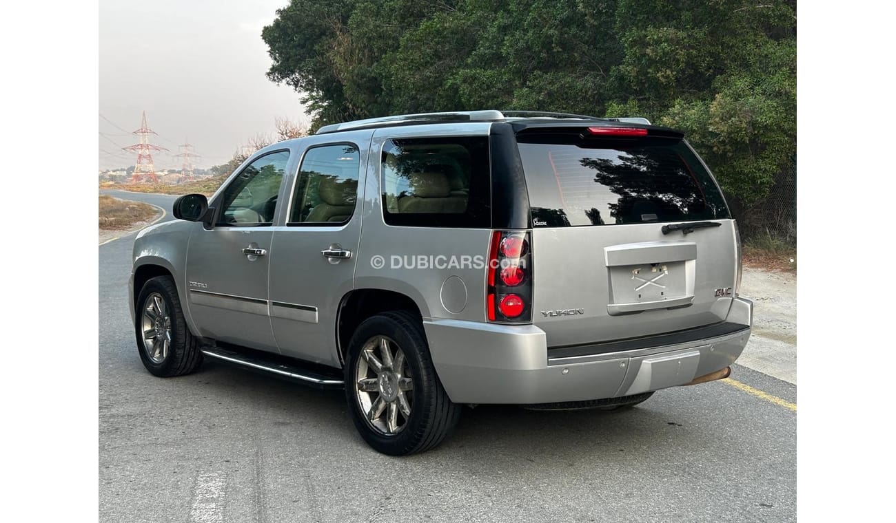 جي أم سي يوكون Denali 6.2L (9 Seater)