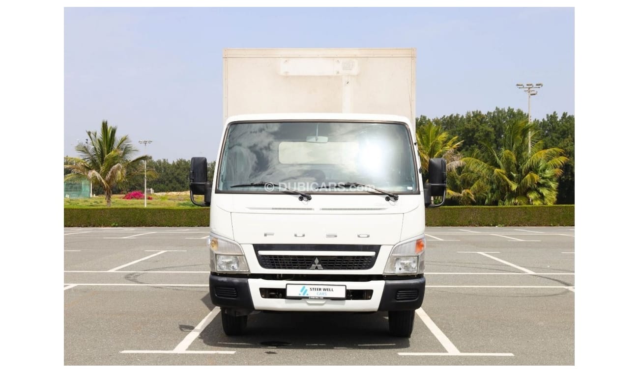 Mitsubishi Canter Short Chassis with Tail Lift | Excellent Condition | GCC Specs