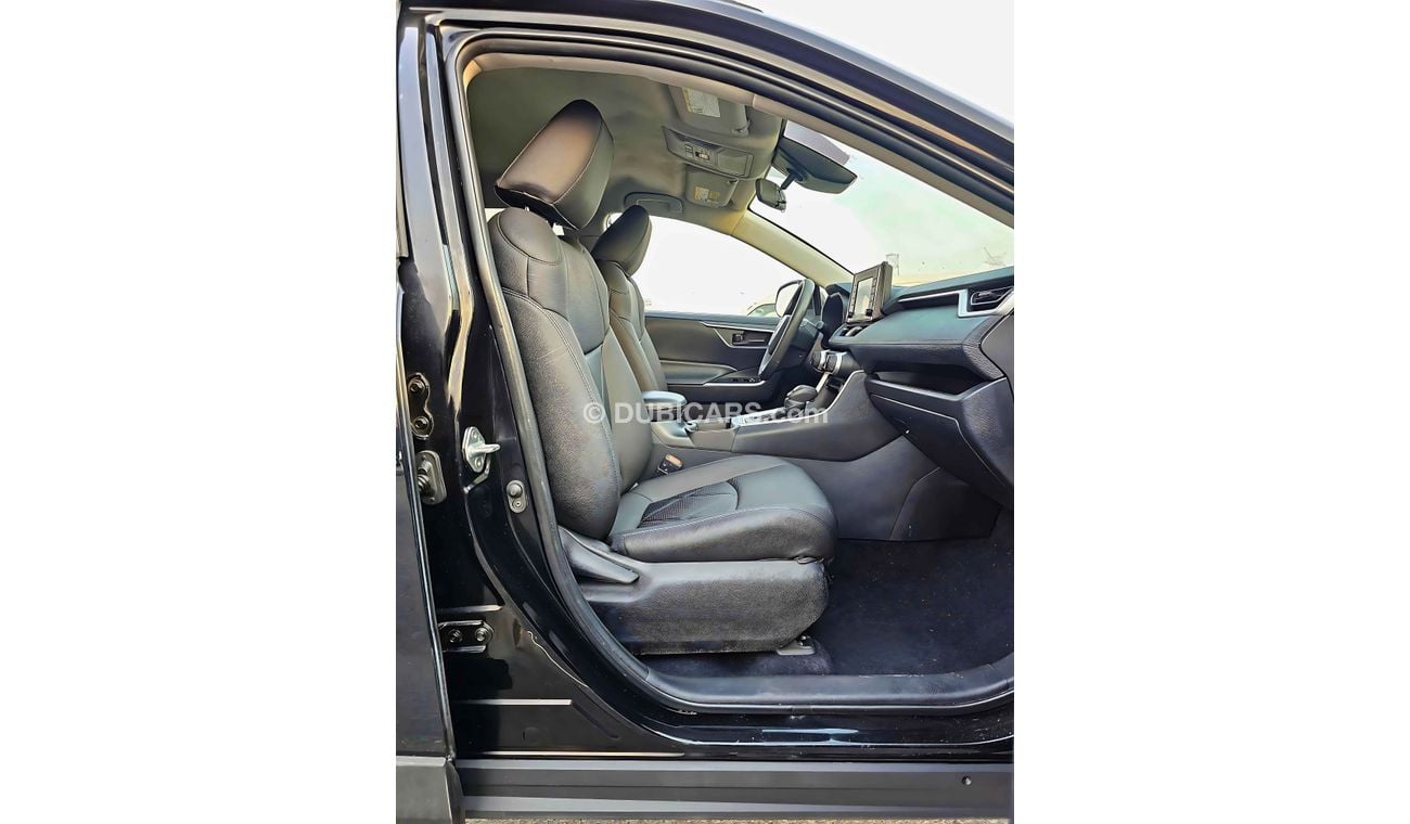 تويوتا راف ٤ LE/ ORG AIRBAG/ DVD CAMERA/ LEATHER/ RIMS/ 1036 MONTHLY/ LOT# 204152